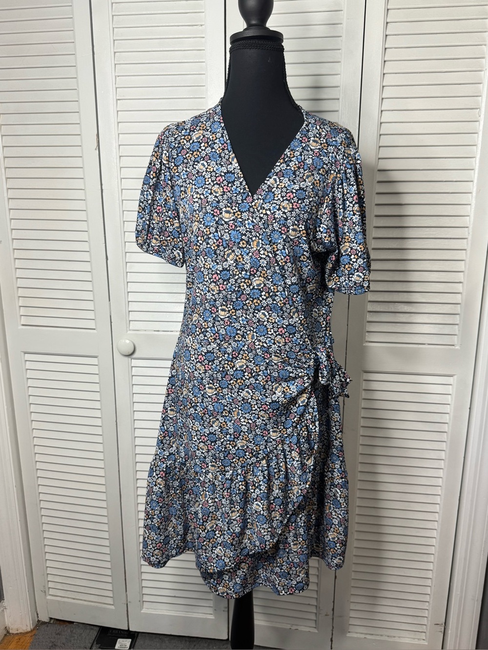 Michael Kors Ruffled Floral Faux Wrap Dress V Neck Short Sleeve Size Large